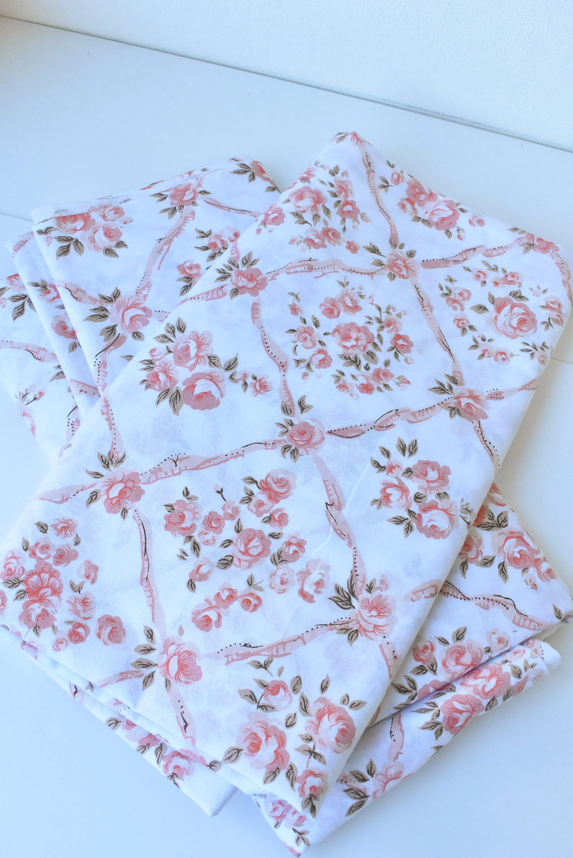 Retro floral set of 2 sheets and 1 pillowcase, single