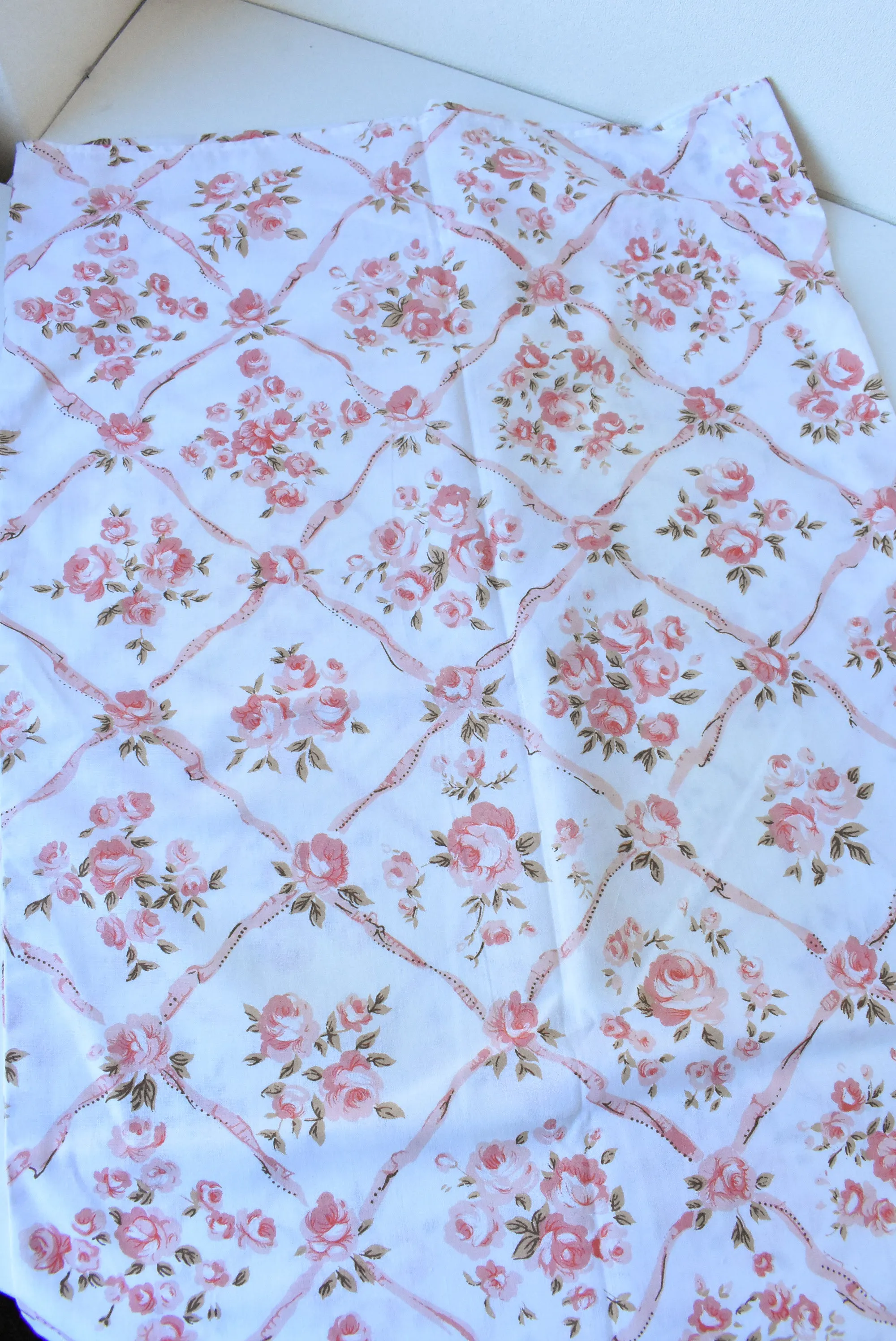 Retro floral set of 2 sheets and 1 pillowcase, single