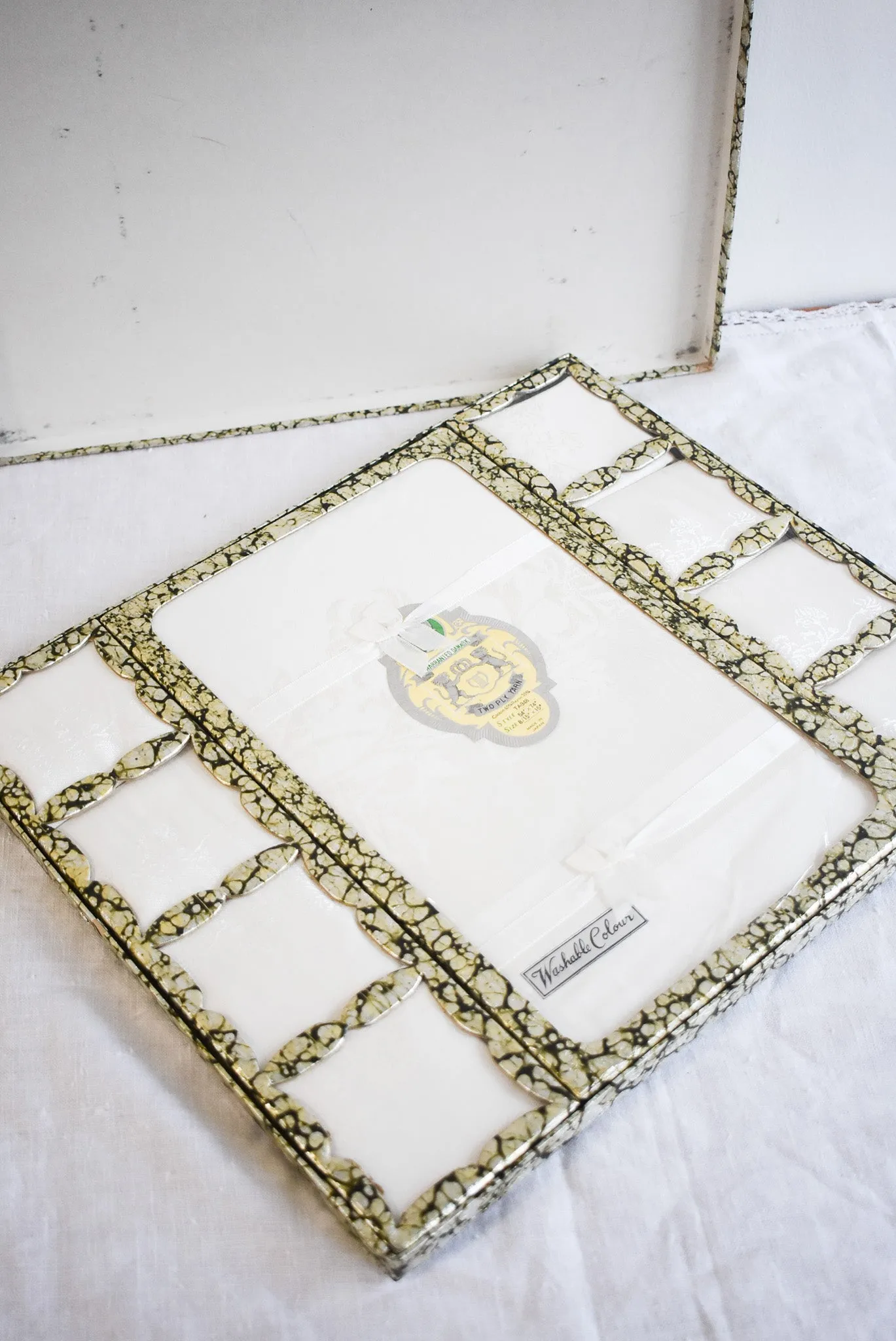 Vintage Damask two ply yarn napkin & tablecloth set NEVER OPENED